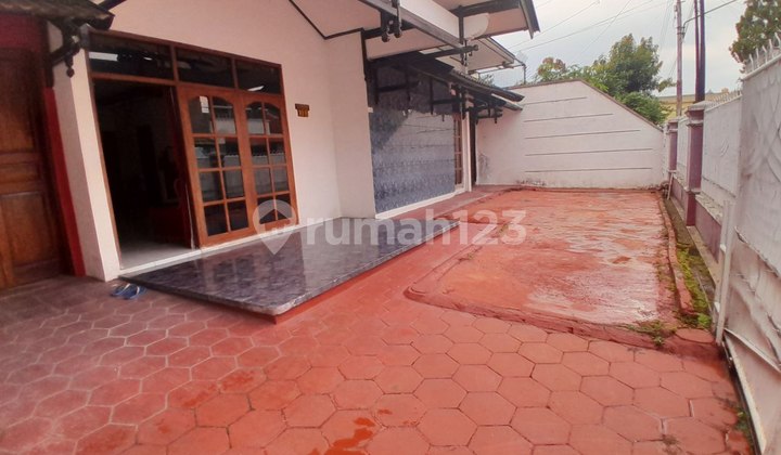 Rumah Tengah Kota Dekat Rs Kasih Ibu Solo 2