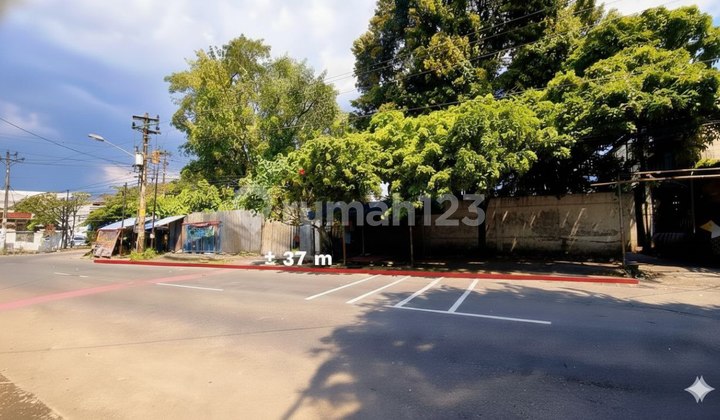 Tanah Strategis Tepi Jalan Raya Dekat Aston Hotel Laweyan