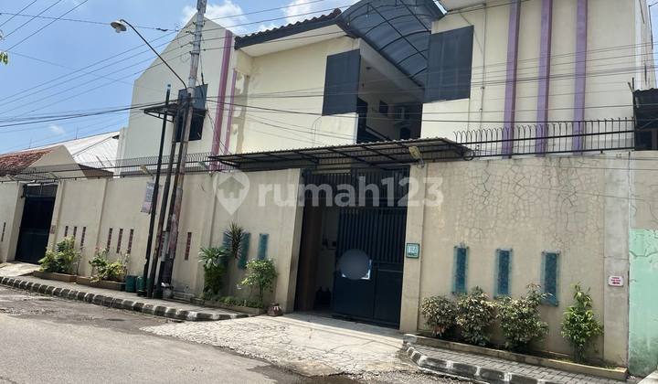 Kost Manahan Tengah Kota 31 Kamar Dekat Sekolah Perkantoran Solo Kost Manahan Tengah Kota 31 Kamar Dekat Sekolah Perkantoran Solo