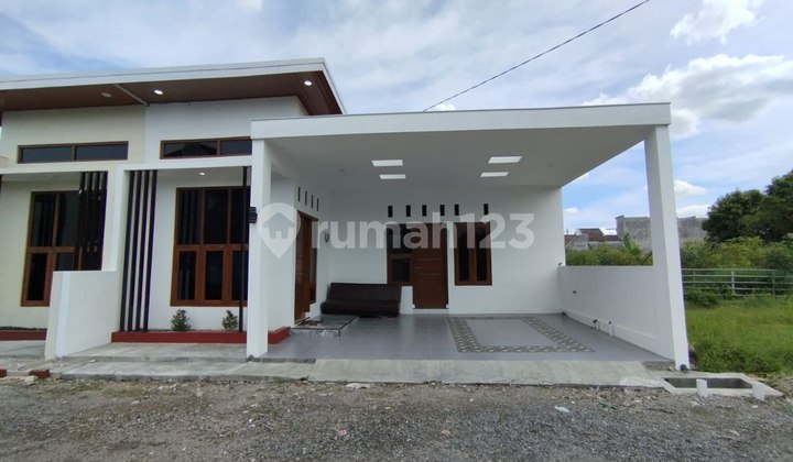 Rumah Minimalis Siap Huni Tepi Jalan Dekat Exit Tol Gondangrejo 2