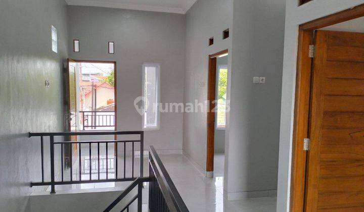 Rumah Minimalis 2 Lantai Dekat Rs Brayat Surakarta  2