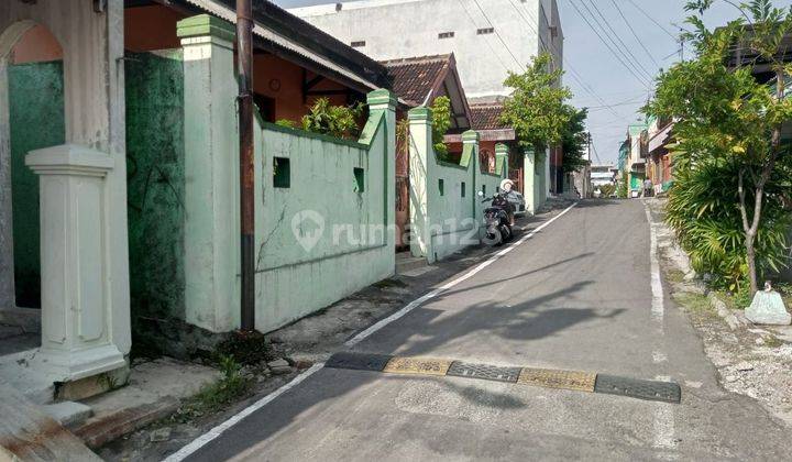 Tanah Murah Luas 308 m² Strategis Dekat RS Moewardi Surakarta  1