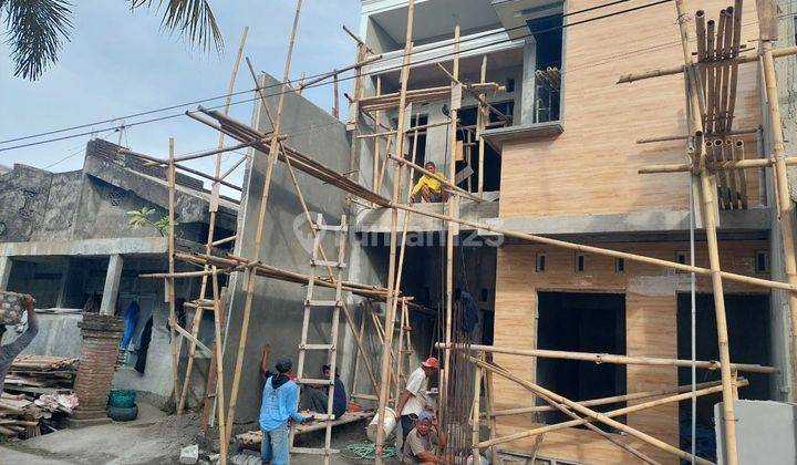 Rumah 2 Lantai Mewah Dekat Al Abidi Banyuanyar Banjarsari  2