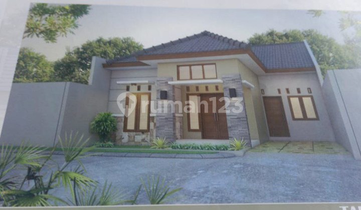 Strategic New House Near Graha Saba Banyuanyar Building 1