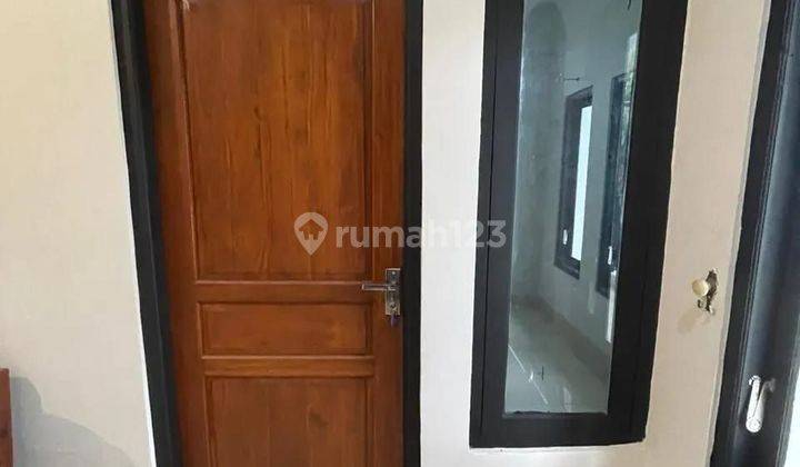 Rumah & Kos Putri 2 Lantai Dekat Kampus Akfis Gedongan Colomadu  2