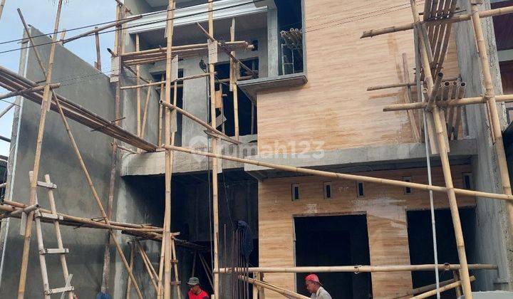 Rumah 2 Lantai Mewah Dekat Al Abidi Banyuanyar Banjarsari  1