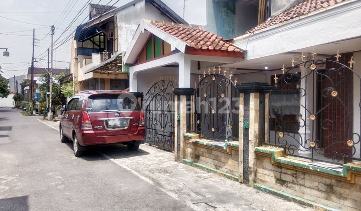 Rumah Tengah Kota Dekat Sunan Hotel Kerten Solo 2