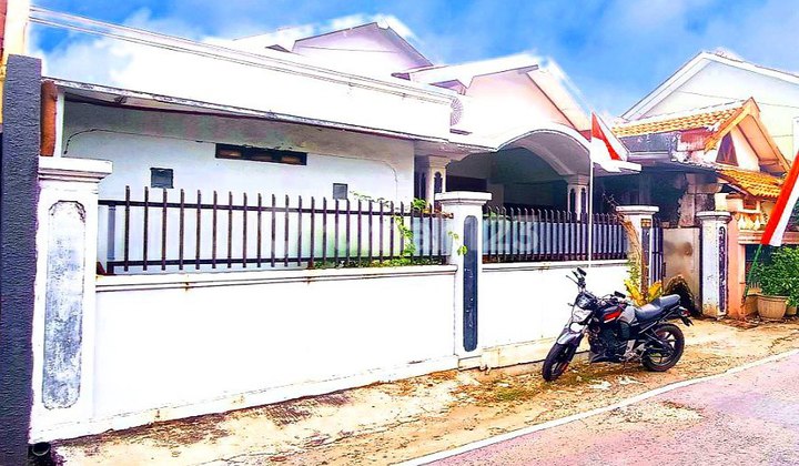 Rumah Strategis Dekat Sekolah Al Abidin Banyuanyar Solo Rumah Strategis Dekat Sekolah Al Abidin Banyuanyar Solo