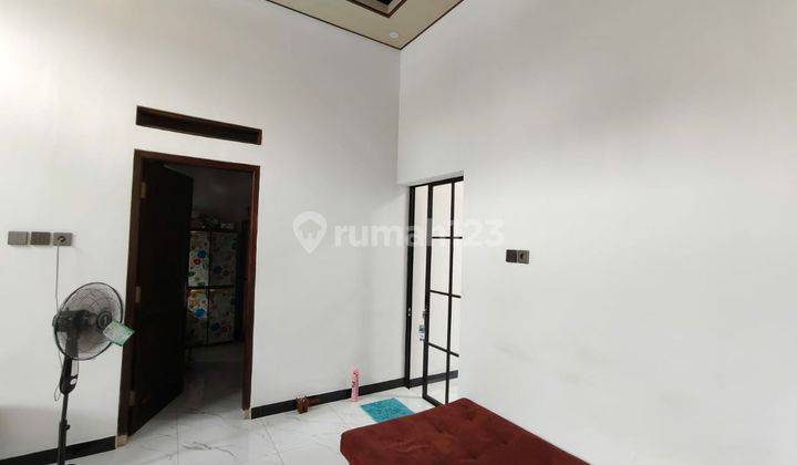 Rumah Cantik Semi Furnished Dekat Luwes Di Singopuran Kartasura  2