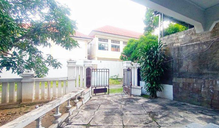 Rumah 2 Lantai Luas Tengah Kota Jajar Manahan Solo  2