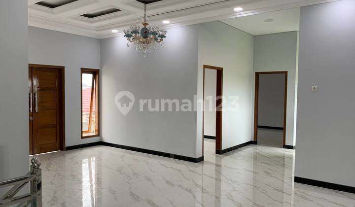 Rumah Bagus Minimalis Dekat Al Azhar Solo Baru 2