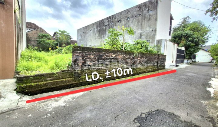 Strategic Land in a Comfortable Environment Near Auri Colomadu Strategic Land in a Comfortable Environment Near Auri Colomadu