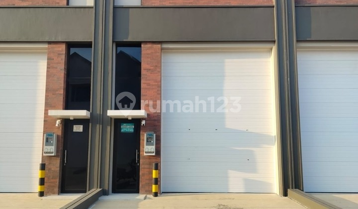 For Rent New Warehouse in Bizpark PIK 2. Wide Road Row