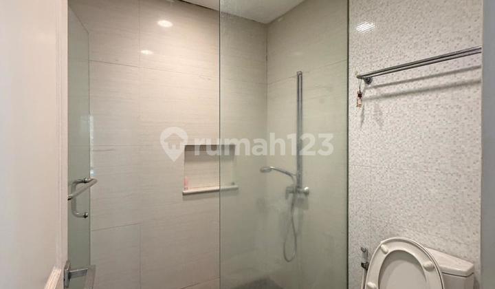 Disewakan Rumah Town House Taman Resort Medit Pik. Full Furnished Sudah Renovasi