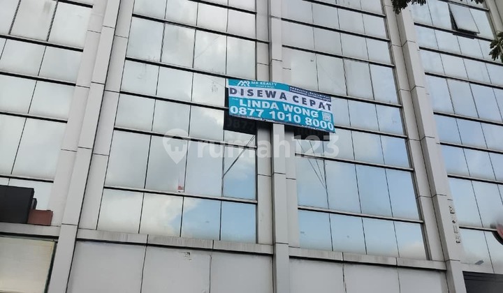 For Rent Adjacent Shophouses Golf Island. Neat Ready to Use.