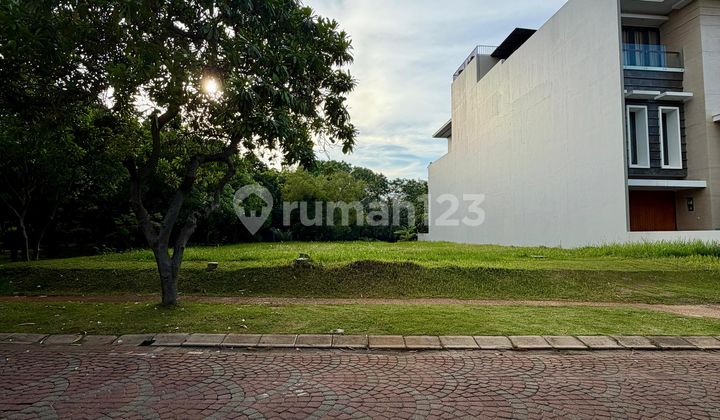 For Sale Luxury Plot in Lotus Palace PIK. Back Corner Position by the Lake.