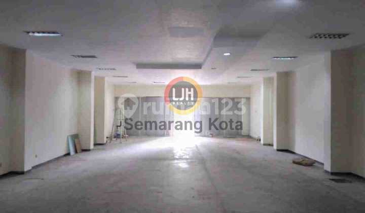 Ruko bagus di jalan Pandanaran 1