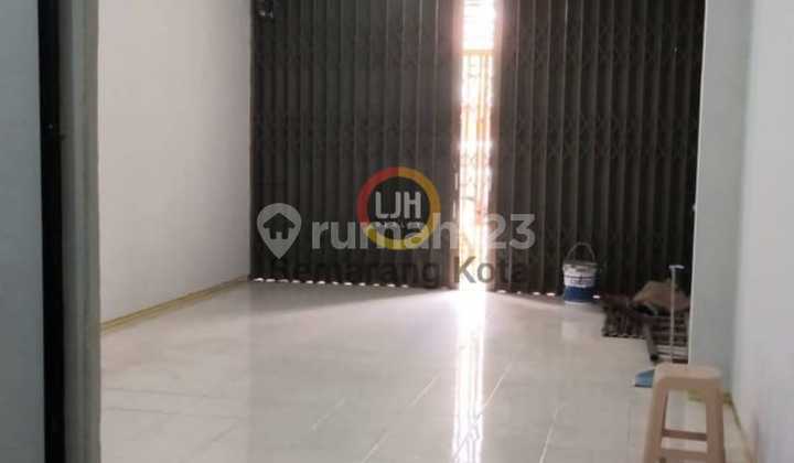 Ruko siap pakai di Gang Pinggir 1