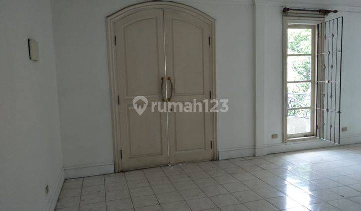 Rumah 222 Meter Unfurnished di Gelong Baru, Tomang, Jakarta Barat 2