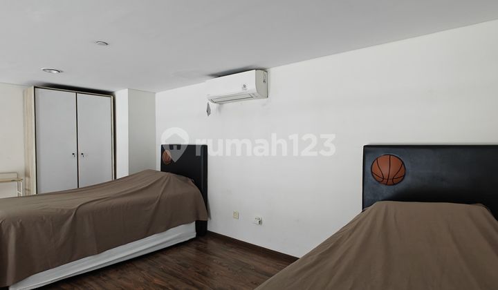 Apartemen Brooklyn SOHO 1 BR Furnished Mezzanine + Balkon 2