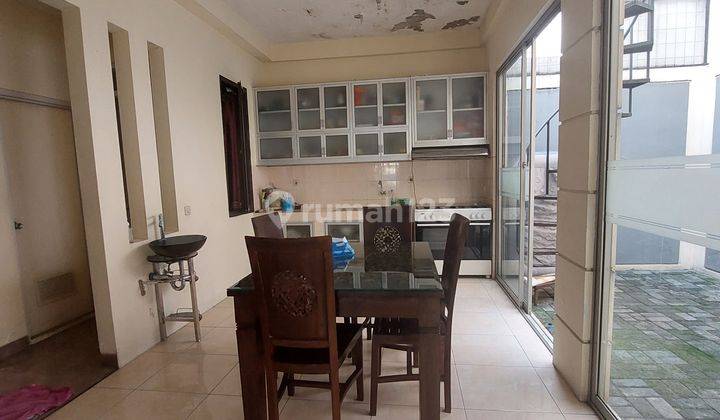 Rumah 2 Lantai Furnished di Bsd Delatinos, Tangerang 1