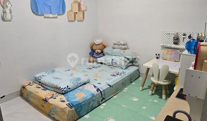 Rumah 2 Lantai Hadap Selatan di Lavon Swan City, Tangerang