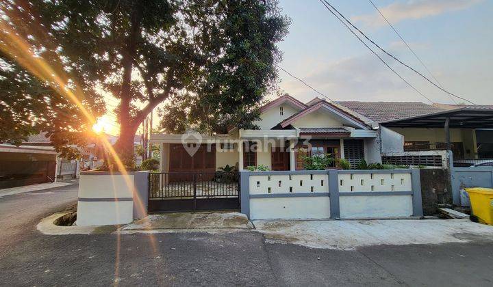 Rumah Hook di Pamulang Permai, Tangerang Selatan 1