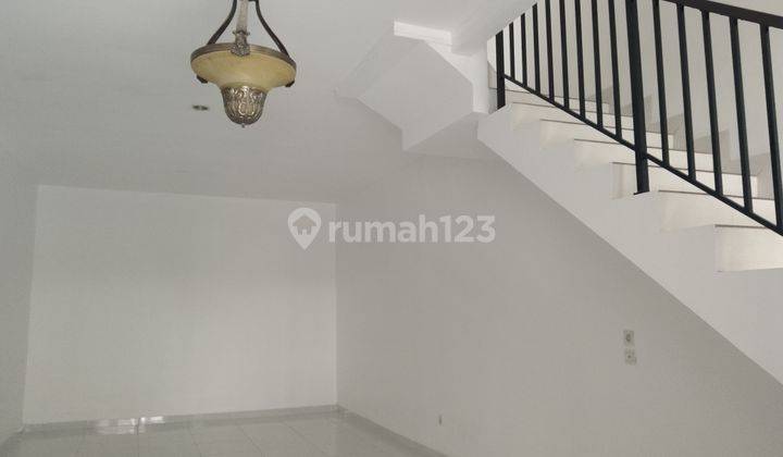 Rumah di Discovery Terra  3