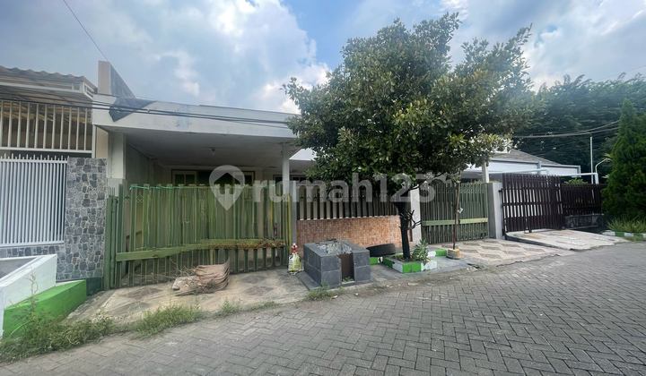 Rumah Terawat Tenggilis Siap Huni dekat Ubaya 1