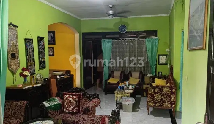 Well-Maintained Asri House Ready to Occupy in Rungkut near MERR and UPN 2