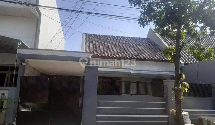 Rumah Terawat Siap Huni Kutisari Indah Row 3 Mobil dekat UK Petra  1