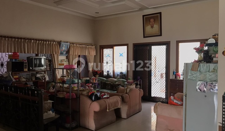 Rumah Manyar Siap Huni Strategis dekat Pusat Kota  2