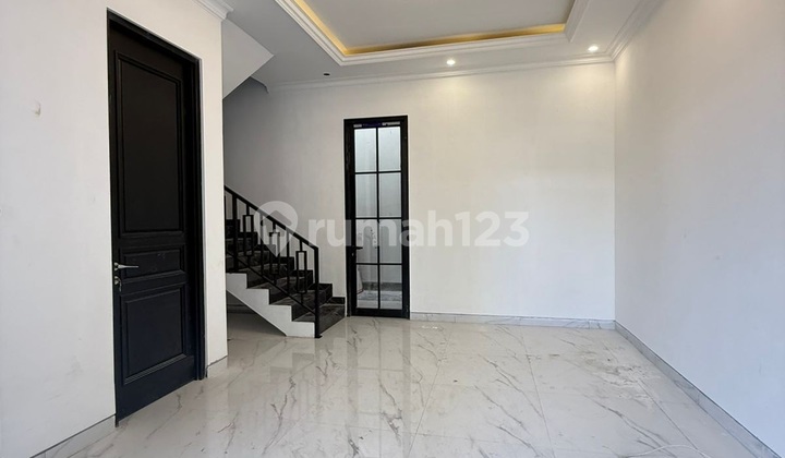 Araya Minimalis di BOULEVARD jalan kembar Utama ROW 24m 