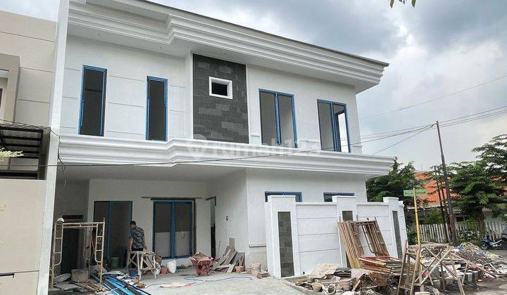 New American Style Jemursari dekat dengan Raya Jemursari Row lebar One Gate system