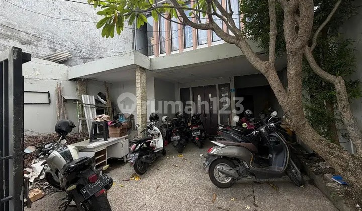 Rumah Manyar Strategis Lokasi Tengah Kota Surabaya 2