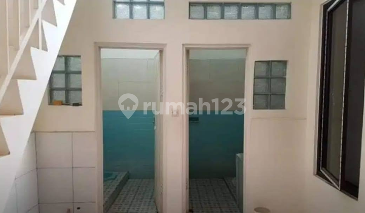 Ready to Occupy Rungkut House Well-Maintained near MERR and UPN 2