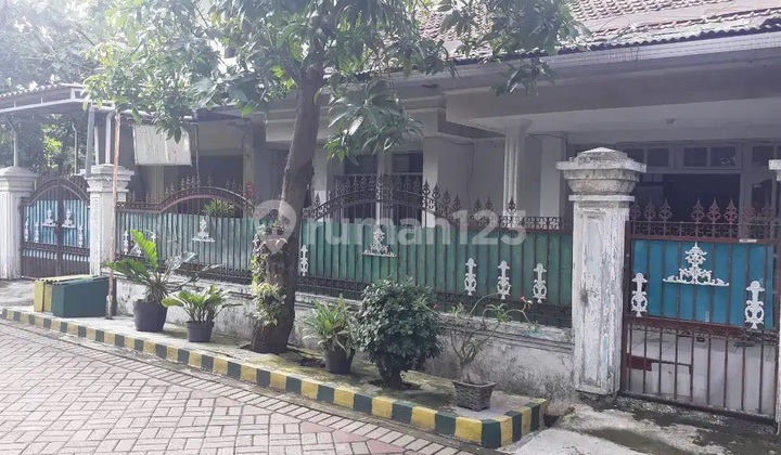 Rungkut House Strategically Suitable for Building Boarding House Near UPN