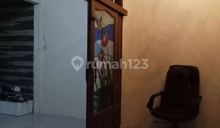 Well-Maintained House in Semolowaru, Strategically Located Near UNTAG and Raya MERR 2