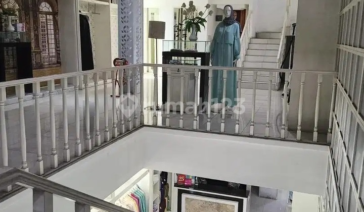 Rumah Usaha Raya Margorejo Indah Strategis Siap Pakai 2