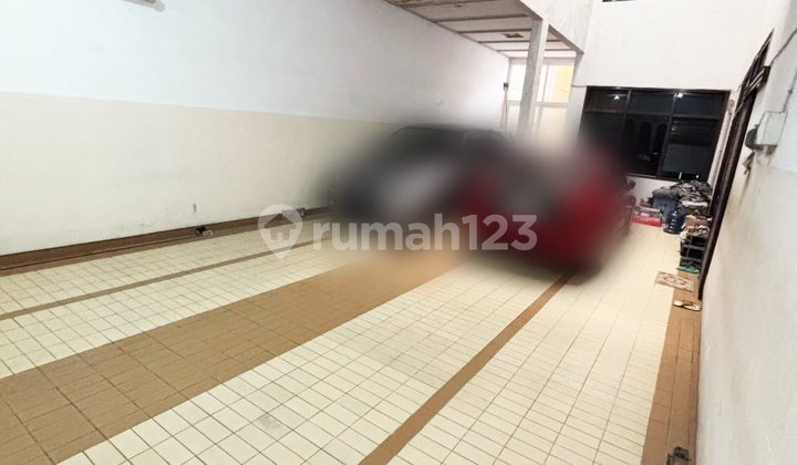 Rumah Raya Dharmahusada Indah Modern Minimalis 2