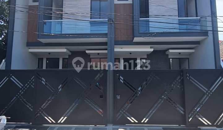 New Minimalis Manyar Strategis Lokasi Tengah Kota Surabaya