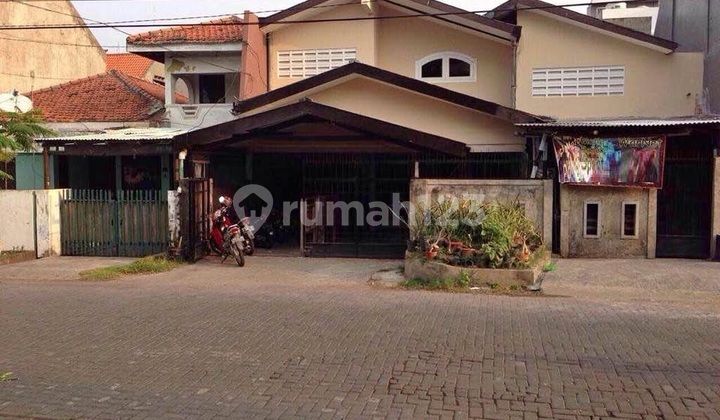 Rumah Second Butuh Renov Gayungsari dekat Polda Jatim Rumah Second Butuh Renov Gayungsari dekat Polda Jatim