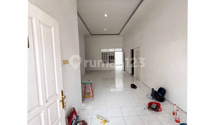 Ready-to-Live, Well-Maintained House in Mojoarum, Strategically Located Near Dharmahusada Main Road 2