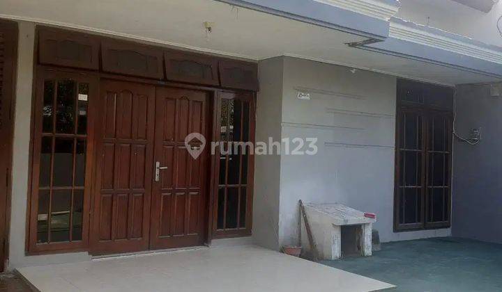 Rumah Terawat Siap Huni Kutisari Indah Row 3 Mobil dekat UK Petra  2