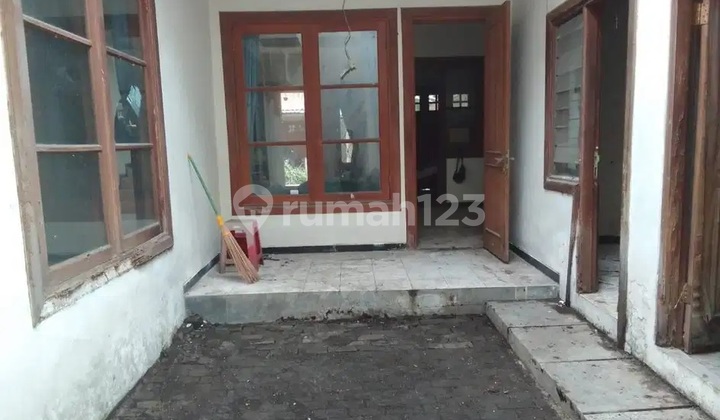 Rumah Jemursari Regency Butuh Renovasi Strategis Dekat Raya  2