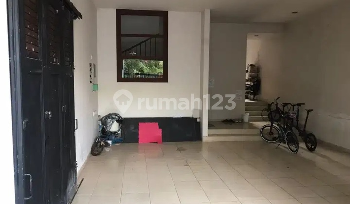 Rumah Siap Huni Pakuwon City Row Jalan Raya 2