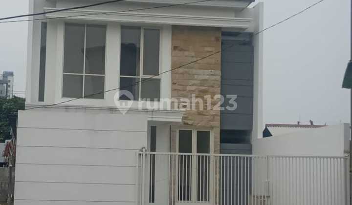 JUAL SEWA Rumah 2 Lantai Minimalis Tenggilis Mejoyo Selatan dekat Kampus