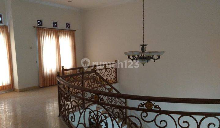 Rumah 2 Lantai Classic Villa Taman Telaga Citraland Dekat Gwalk 2