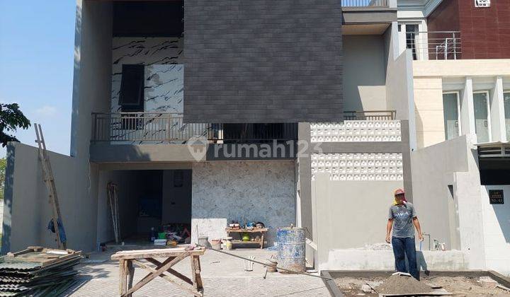 Rumah Minimalis Baru San Antonio Pakuwon City 1