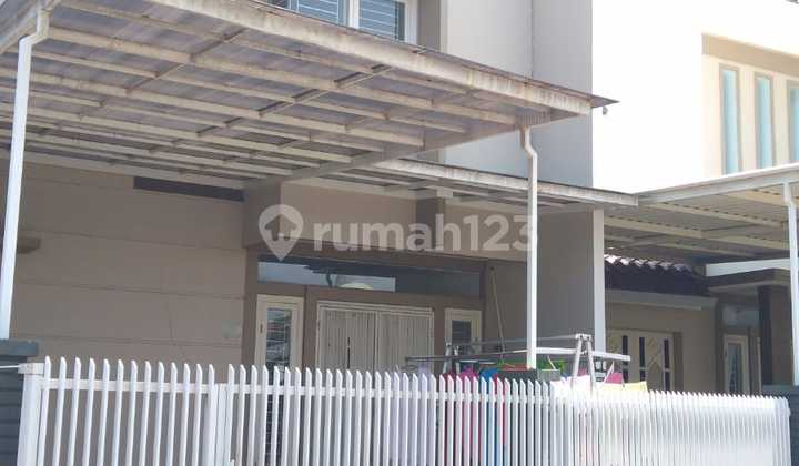 Minimalist 2-Story House in Lebo Agung near Kenjeran Main Road Minimalist 2-Story House in Lebo Agung near Kenjeran Main Road